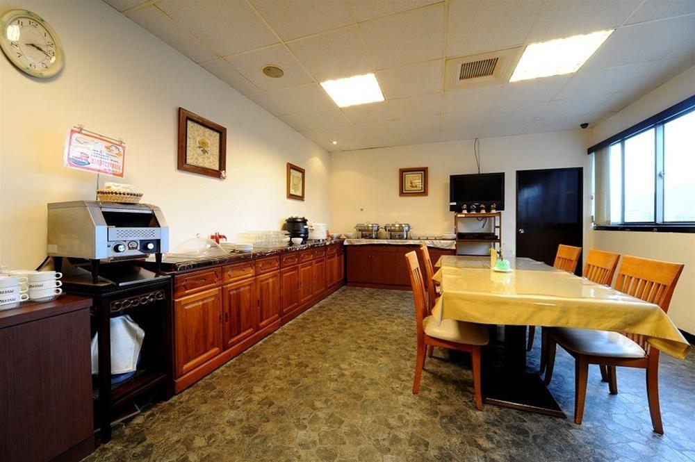 Wonstar Hotel - Songshan Tajpej Kültér fotó